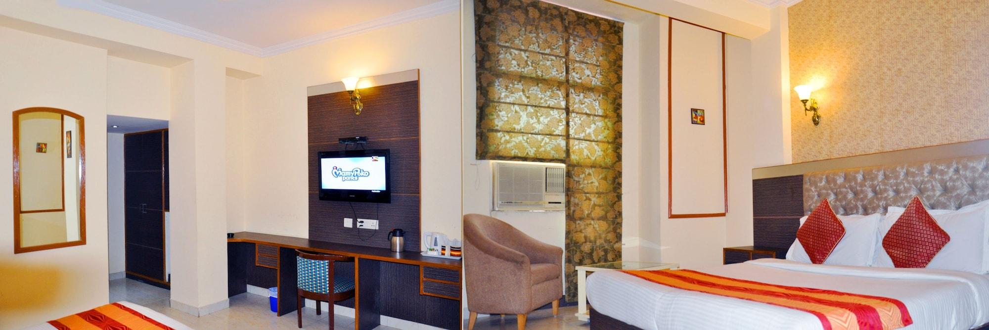The Crest Inn Delhi  Buitenkant foto
